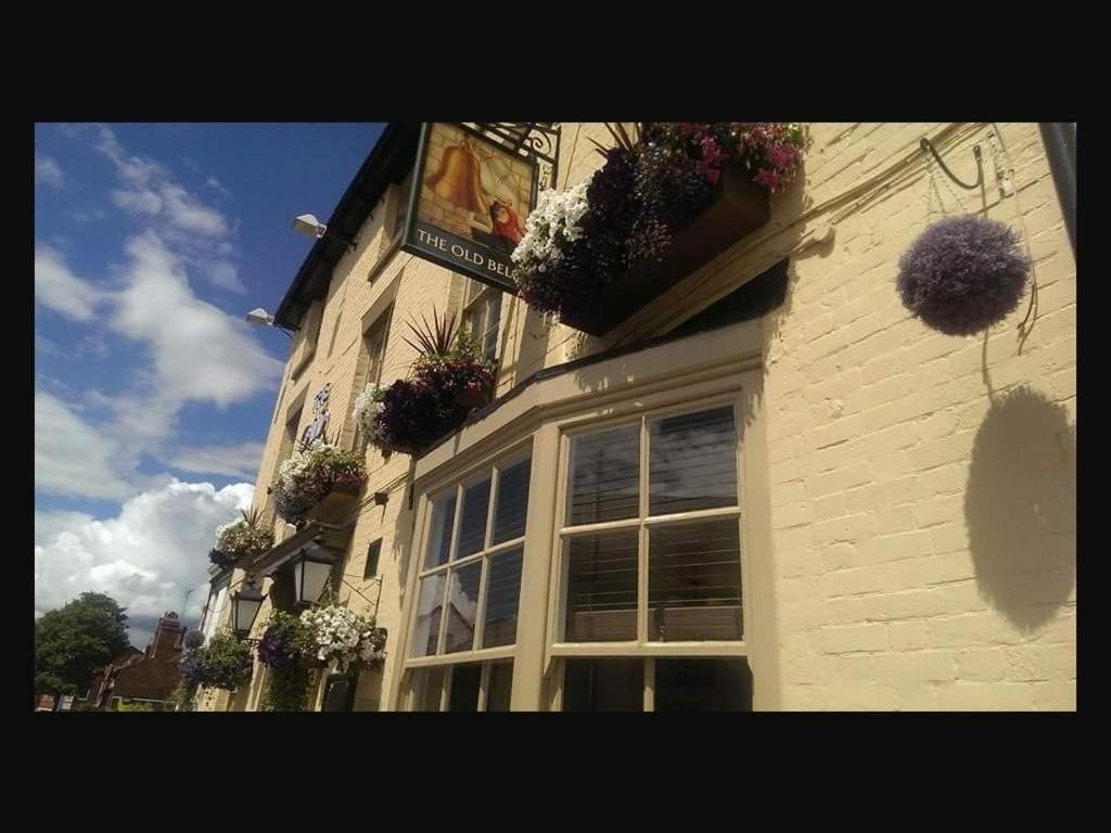 The Old Bell Bed and Breakfast Shrewsbury Eksteriør billede